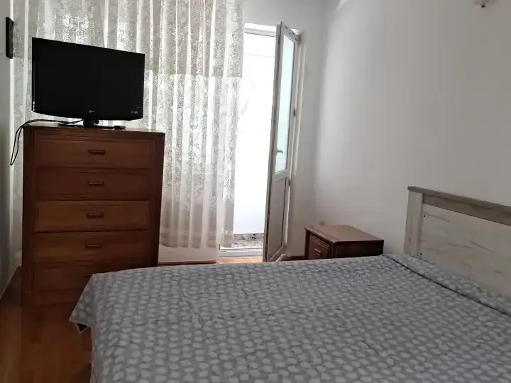 OFER SPRE ÎNCHIRIERE APARTAMENT CU 3 CAMERE img 4